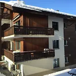 Haus Fleckstein Karibu Церматт