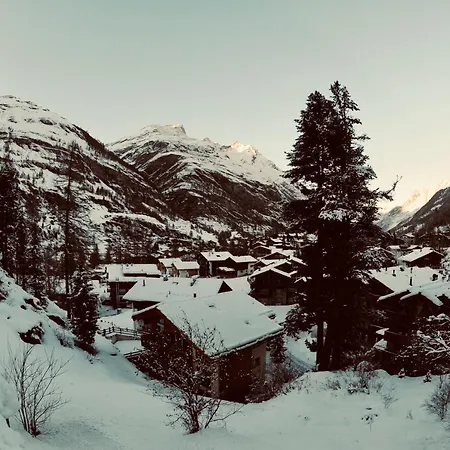 Haus Fleckstein Karibu * Церматт